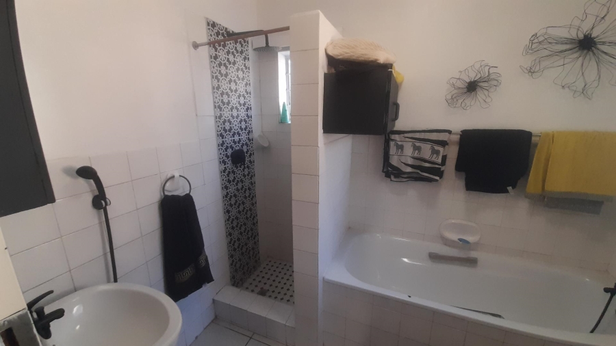 1 Bedroom Property for Sale in Meerhof North West